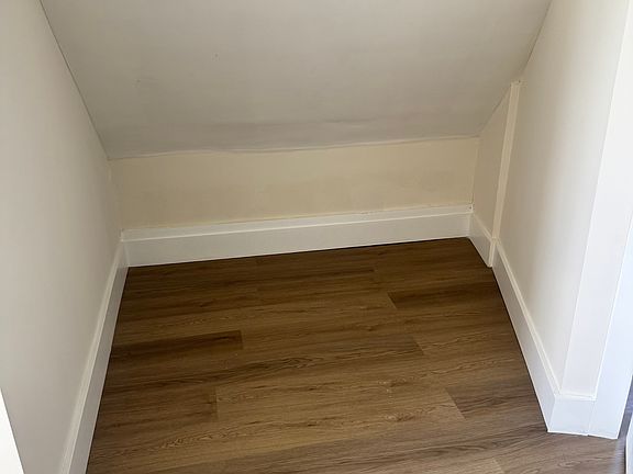 2nd image of 460 14th Ave