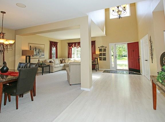 3rd image of 7436 Brentwood Ln