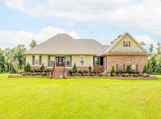 521 Cypress St, Raceland, LA 70394