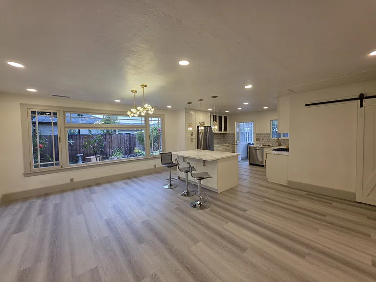 41620 Beatrice St — Photo 5