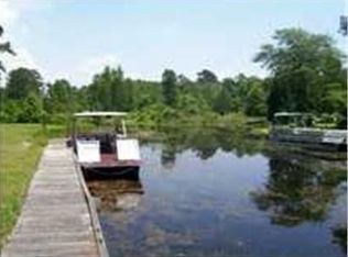 138 Burbank Dr, Cross, SC 29436