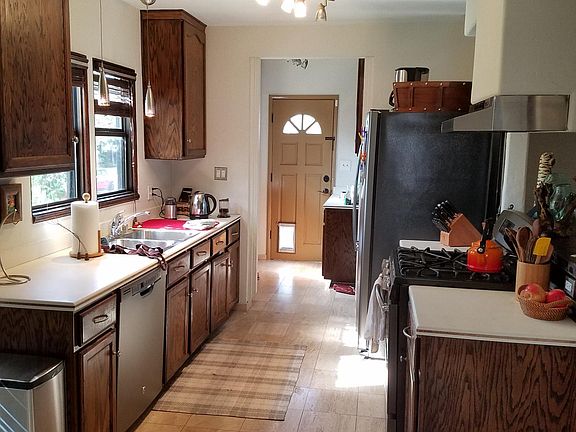 4th image of 4866 Kensington Dr