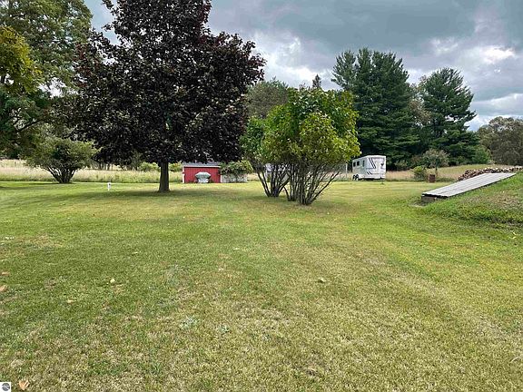 4th image of 4658 N Croswell Rd