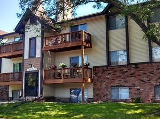 1219 Chateau Knls, Bettendorf, IA 52722