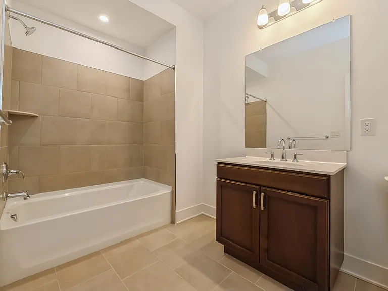 2107 Donatello Dr — Photo 26
