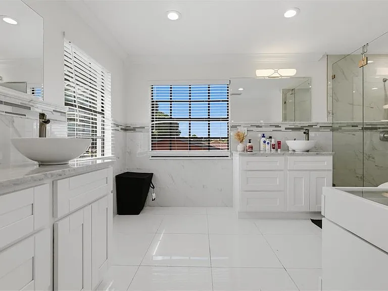 6611 N Hale Ave — Photo 21