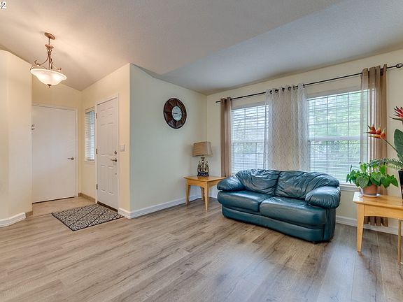 3rd image of 15331 SE Kensington Dr