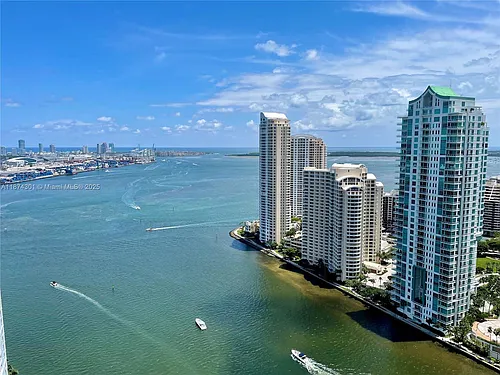 300 S Biscayne Blvd Photo 1