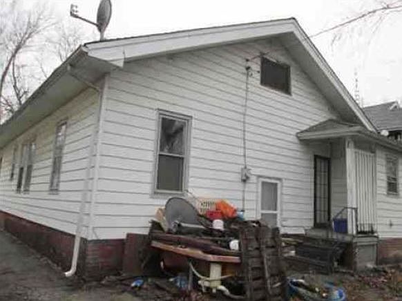 2nd image of 1044 N 5th St