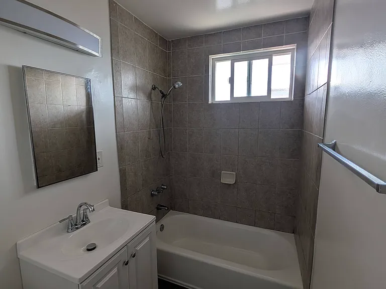 1548 W 207th St #5 — Photo 6