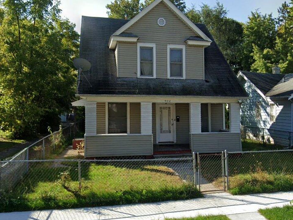 1st image of 902 E Dubail Ave