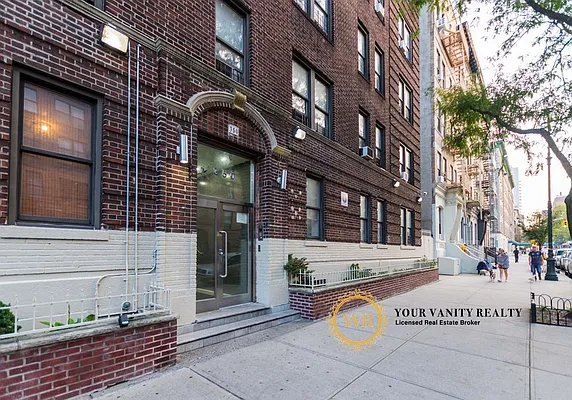 Rented by Your Vanity Realty | media 22