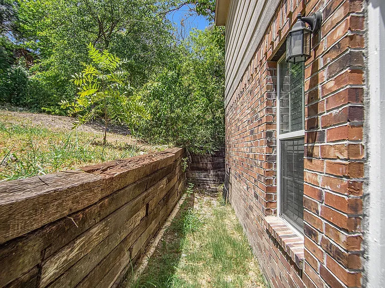2621 Lee Ave #B — Photo 11