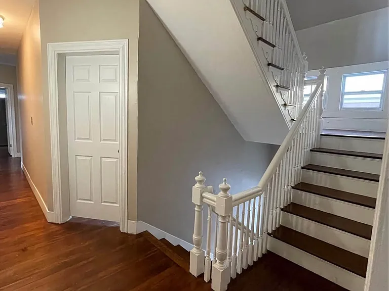 95 Hollywood Ave #1 — Photo 8