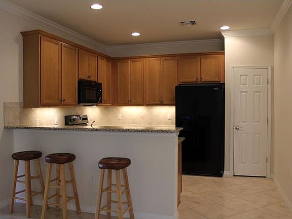 2nd image of 2427 Daisy Dr