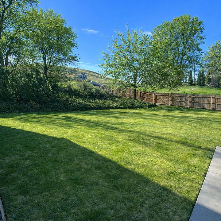 1st image of 229 Canyon Dr APT 15