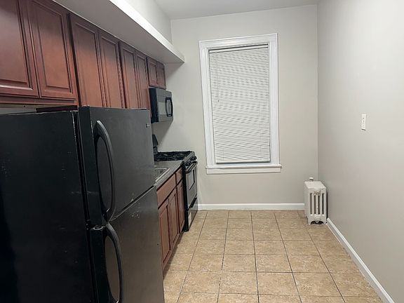3rd image of 115 Fairview Ave #23A