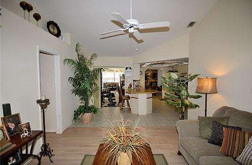 5th image of 716 Clearview Dr