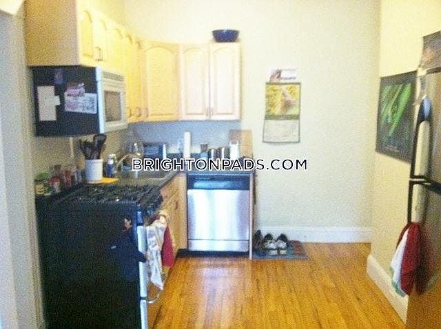 2nd image of 59 Lanark Rd #U11