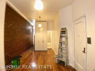 Rented by Sunrise Real Estate