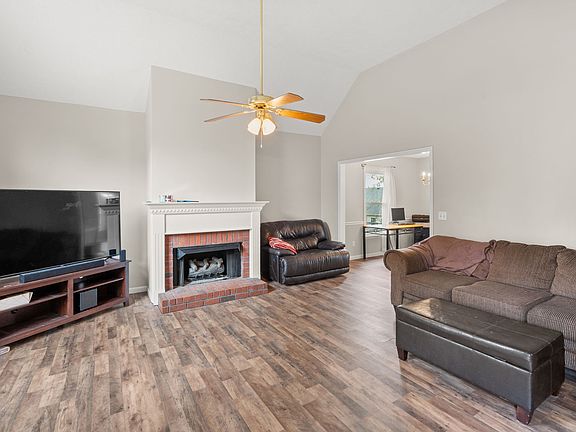 4th image of 103 Saint Christopher Dr