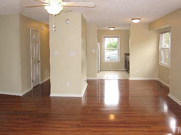 4th image of 101 Regent Pl #A