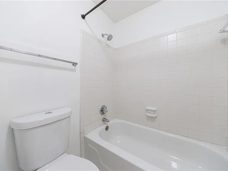 27306 Plantation Dr NE #306 — Photo 21