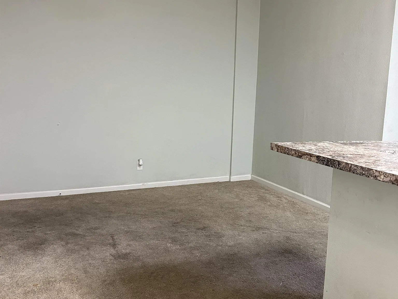 130 E. San Antonio - B — Photo 3