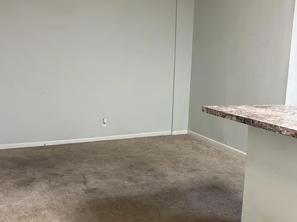 130 E San Antonio St, San Marcos, TX