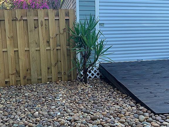 5th image of 1433 Pecan St