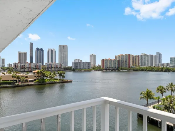 4000 NE 169th St APT 607, North Miami Beach, FL 33160