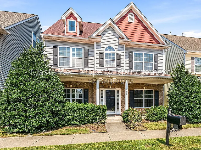 725 Keystone Park Dr — Photo 1