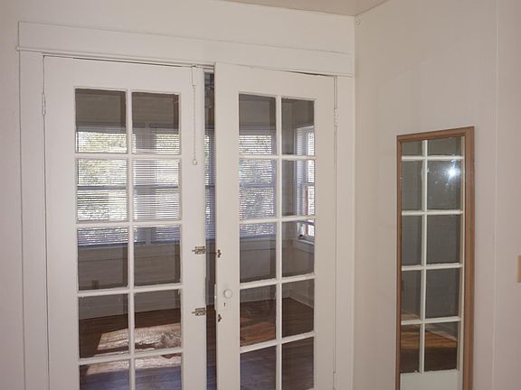 2nd image of 3145 E Fairmount St