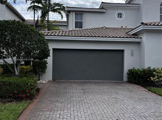 896 Spinnaker Dr W #896, Hollywood, FL 33019