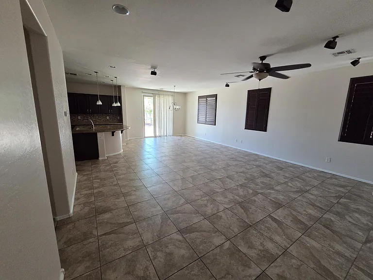 15579 W Jenan Dr — Photo 4