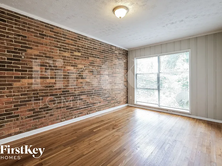 5070 Fairmont Rd SE — Photo 8