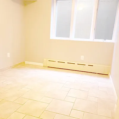 Rented by Ferson Associates LLC | media 33