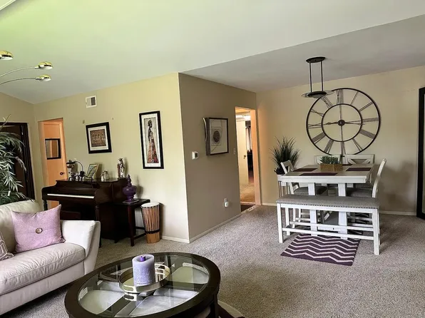 208 Denrose Dr APT 3, Buffalo, NY 14228