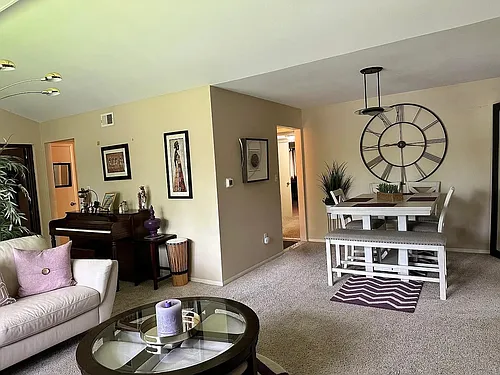 208 Denrose Dr #3 Photo 1