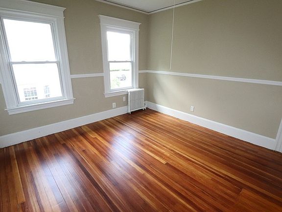 Bedroom 1/3
