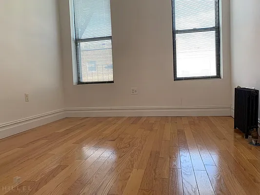 Rented by Hillel Realty Group | media 11