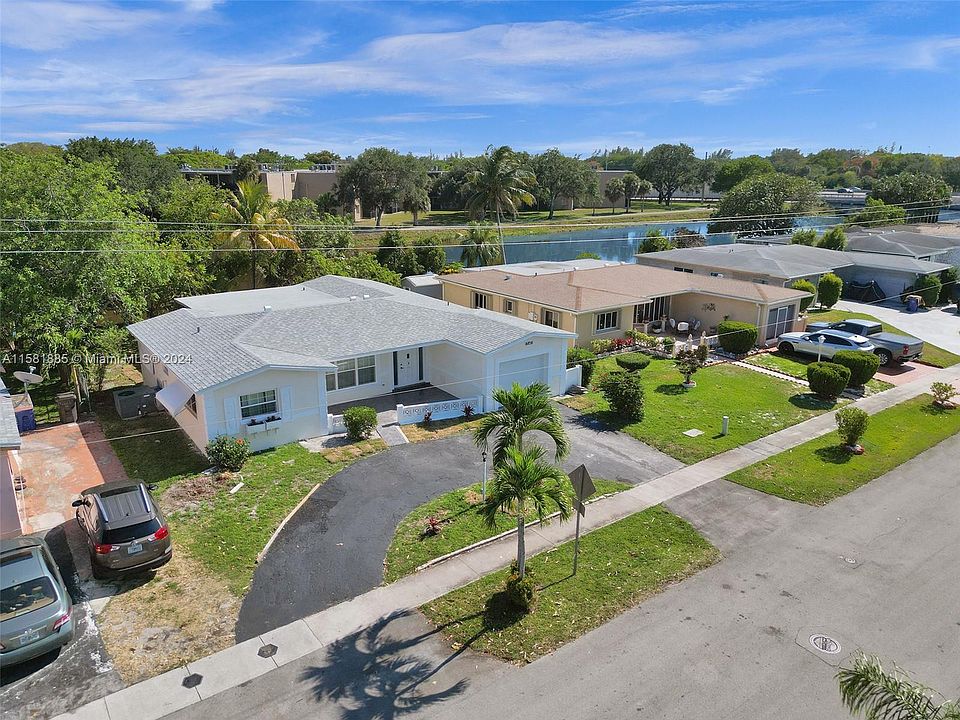 1st image of 5072 NW 39th St