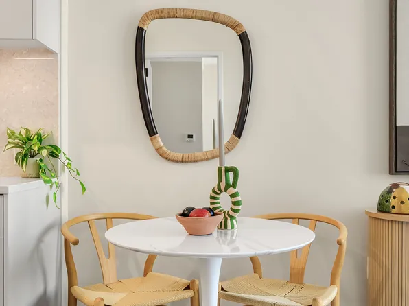 65 Dupont Street image 2 of 30