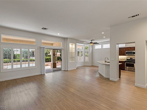 5th image of 10009 Woodhouse Dr