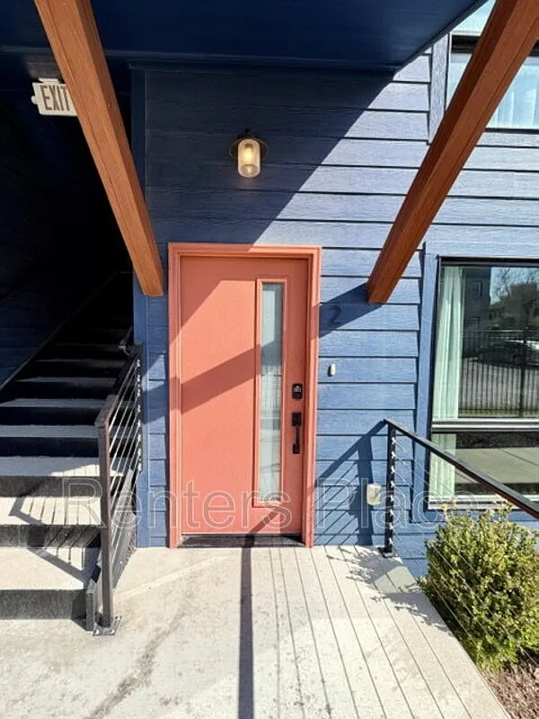 Building Photo - 624 S Quincy Ave #2