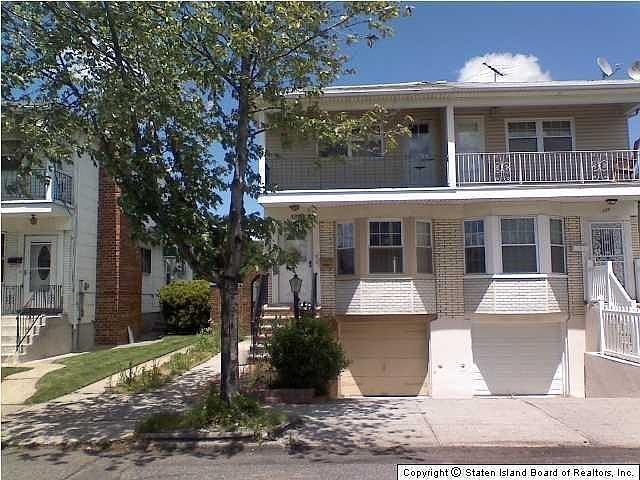 1st image of 135 Amador St