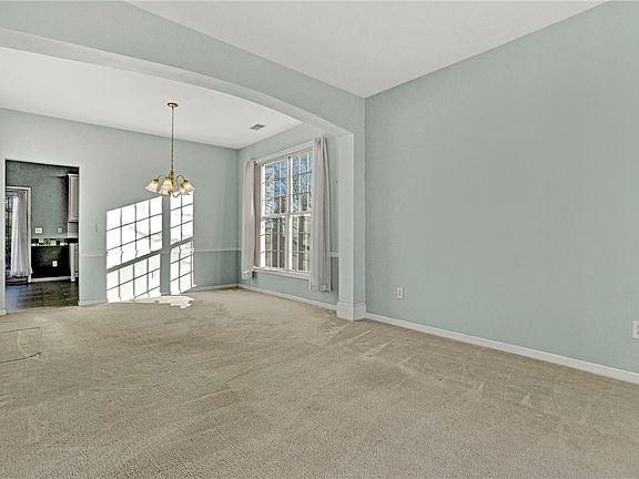 4th image of 200 Sawyer Dr