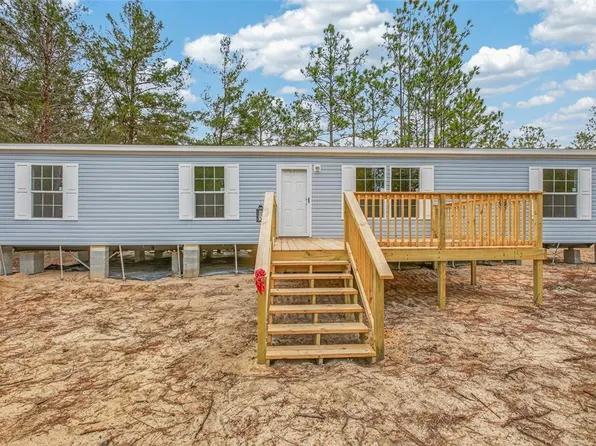 419 Lily Trl, Interlachen, FL 32148