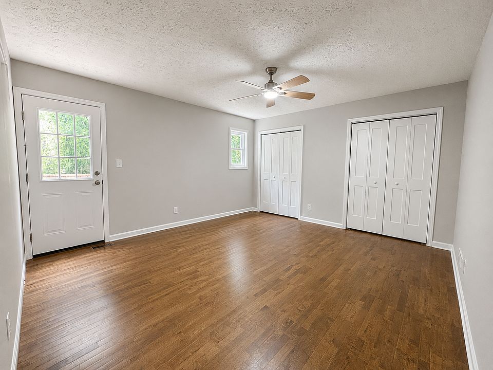 2nd image of 2801 Kellogg Creek Rd