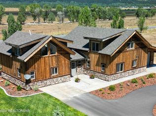 25 Fairway Ave, Thayne, WY 83127